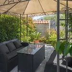Awesome In With Swimming Pool Apartman