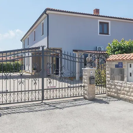 Apartman Gorgeous In With Wifi Porec