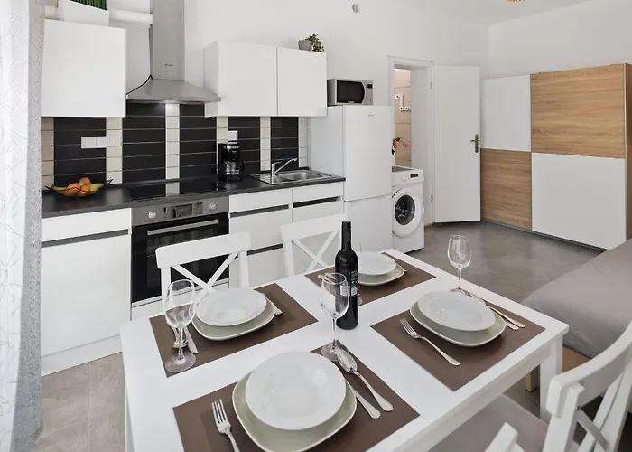 Gorgeous In With Wifi Apartman